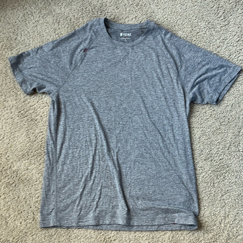 Rhône reign ss t (L) (MOVING SALE)